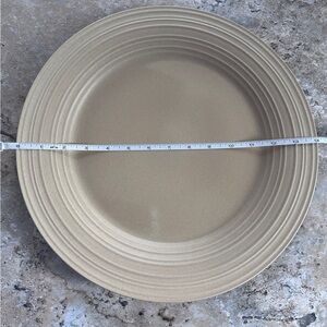 Mikasa Swirl Tan 14” round serving platter